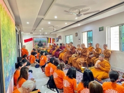 Vihara Indonesia Bodhgaya India Selenggarakan Sangha Dana Internasional dan Abhiseka Buddha Rupang.