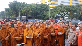 Keluarga Buddhis Theravada Indonesia Selenggarakan Gema Waisak 