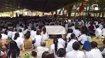 Ribuan Umat Buddha Mengikuti Peringatan Waisak di Candi Sewu dan Candi Sojiwan