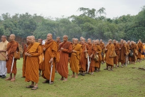 Bhikkhu Thudong Hadiri Perayaan Waisak 2024 di Candi Muaro Jambi