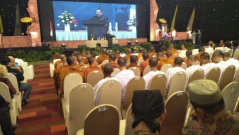 Waisak KBTI Surabaya, Keberagaman Terkelola Bukti Dhamma Bicara Demokrasi