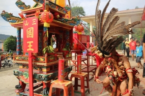 Cap Go Meh dan Ritual Keagamaan Tradisi Kearifan Lokal di Singkawang